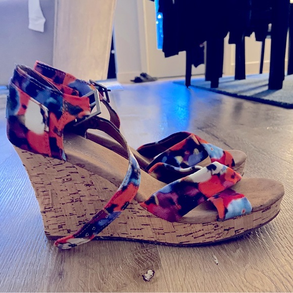 [Toms] Colorful Printed Hemp Strappy Floral Cork Wedge Sandals - Women’s Size 9 - Picture 4 of 11